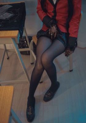年轻漂亮女教师_BD韩语影视在线观看