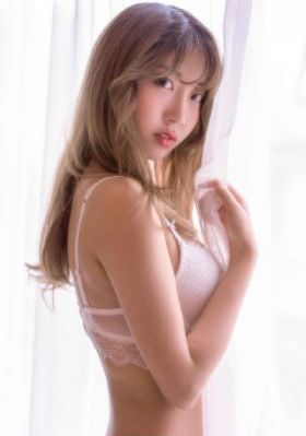 古堡女仆的服务在线观看_720电视剧在线观看